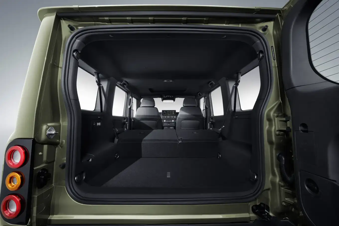212 Interior · Portbagaj